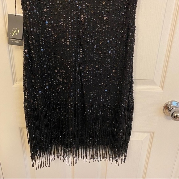 Adrianna Papell Beaded Fringe Cocktail Dress Round Neck Scoop Back in Black Sz 6 - Picture 9 of 11